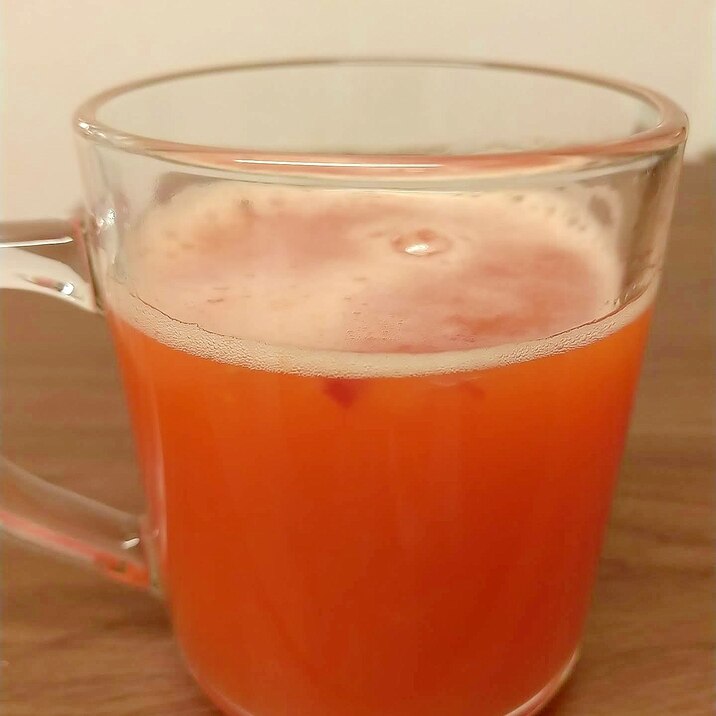 いちごとトマトのミックスジュース